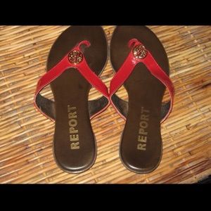 REPORT SURBEY SANDALS/ THONGS SIZE 9